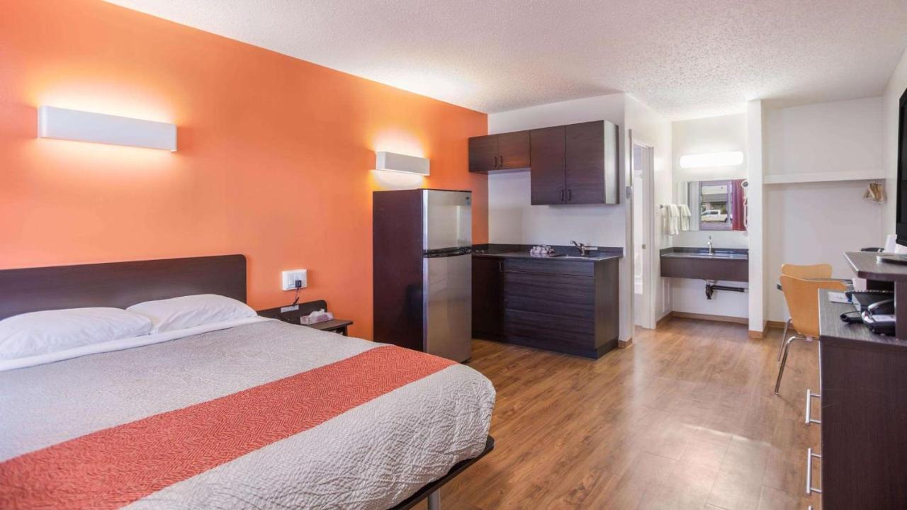 Motel Bo-Camrose, Ab ภายนอก รูปภาพ