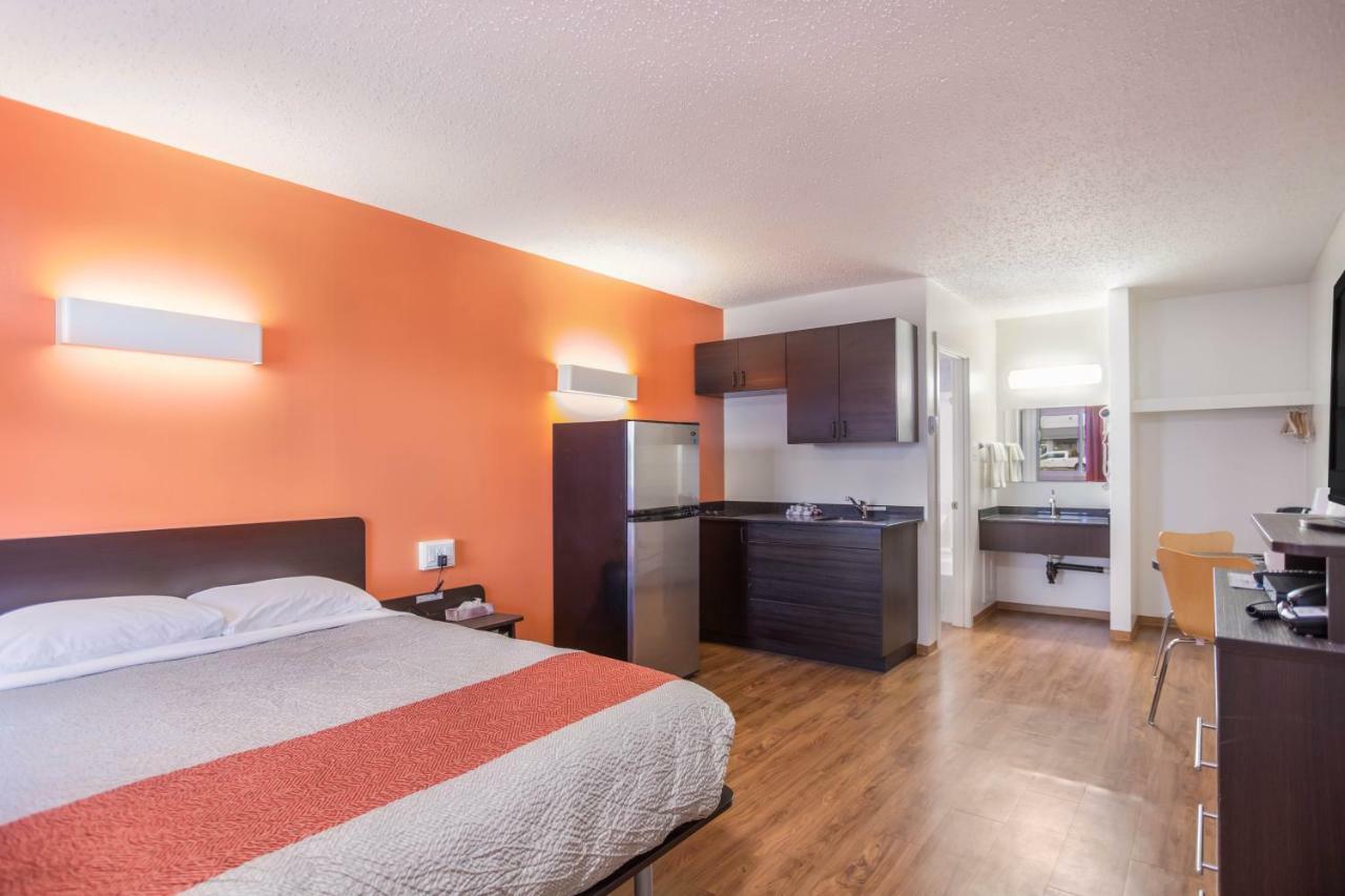 Motel Bo-Camrose, Ab ภายนอก รูปภาพ